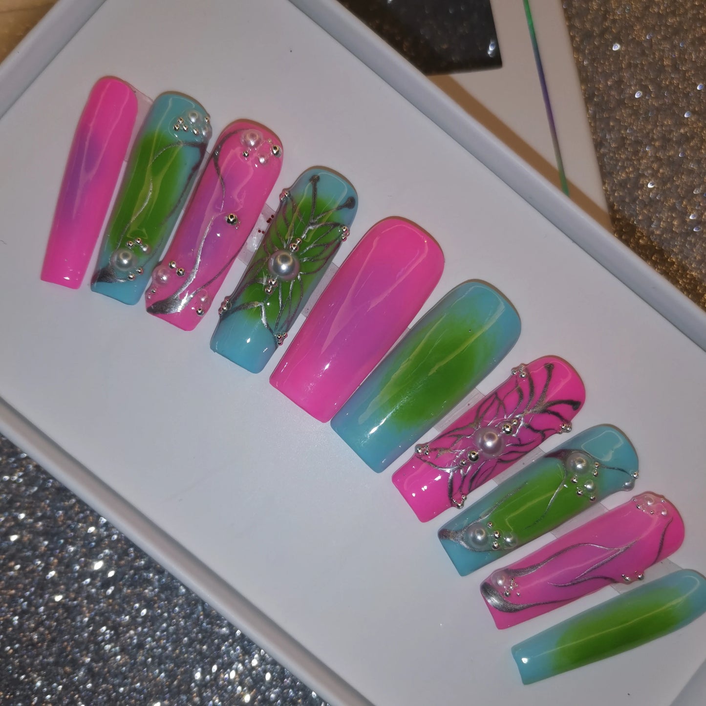 French Press on Nails Acrylic Hand Painted Designer Private Label Logo Customized Packaging Artificial Fingernails