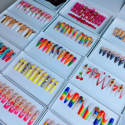 French Press on Nails Acrylic Hand Painted Designer Private Label Logo Customized Packaging Artificial Fingernails