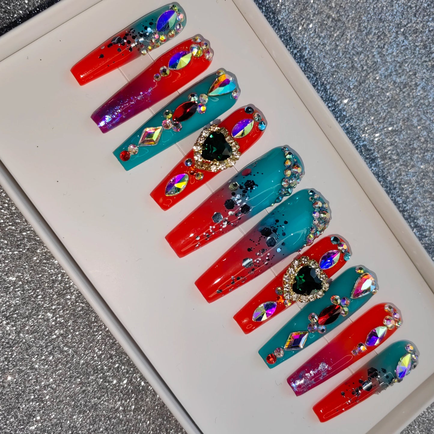 French Press on Nails Acrylic Hand Painted Designer Private Label Logo Customized Packaging Artificial Fingernails