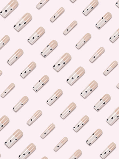 False Nails 
