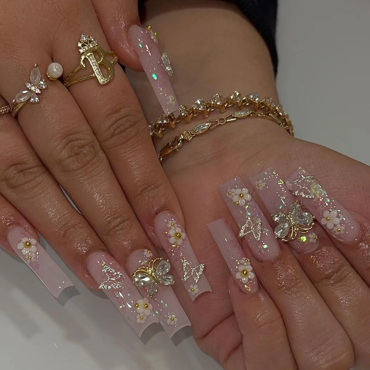 24Pcs Pink Butterfly Design False Nails Extra Long Coffin Fake Nails Wearable French Ballet Press on Nails Full Cover Nail Tips