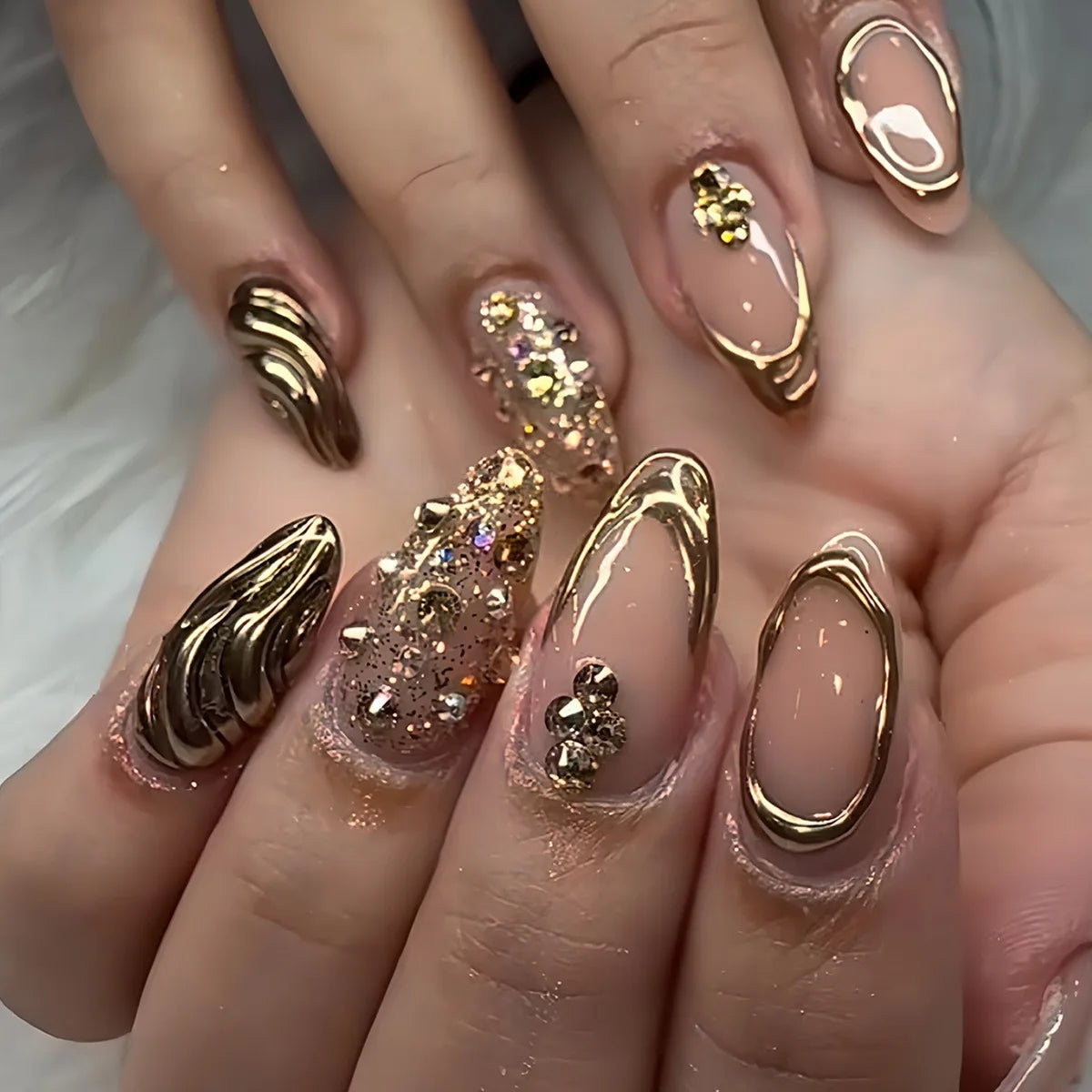 24Pcs Short Almond Fake Nails Butterfly Wings Nail Art with Glue Glitter Flower False Nails Acrylic Autumn Winter Press on Nail
