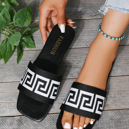 New Letter Slippers Fashion Slippers Flat Shoes Beach Comfortable Versatile Sandals