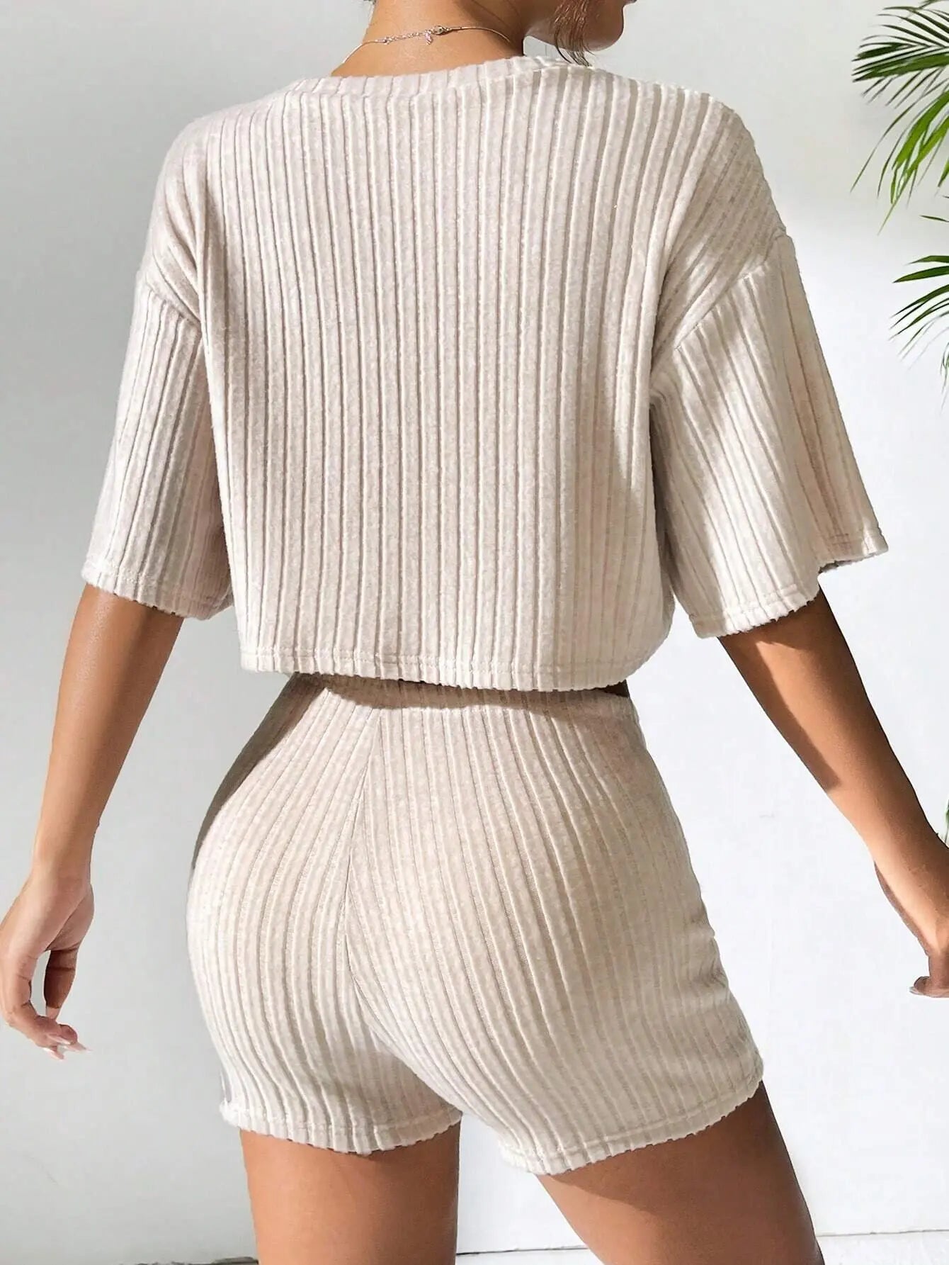 Stretchy Solid Cropped Crew Neck T-Shirt Top + Short Sets