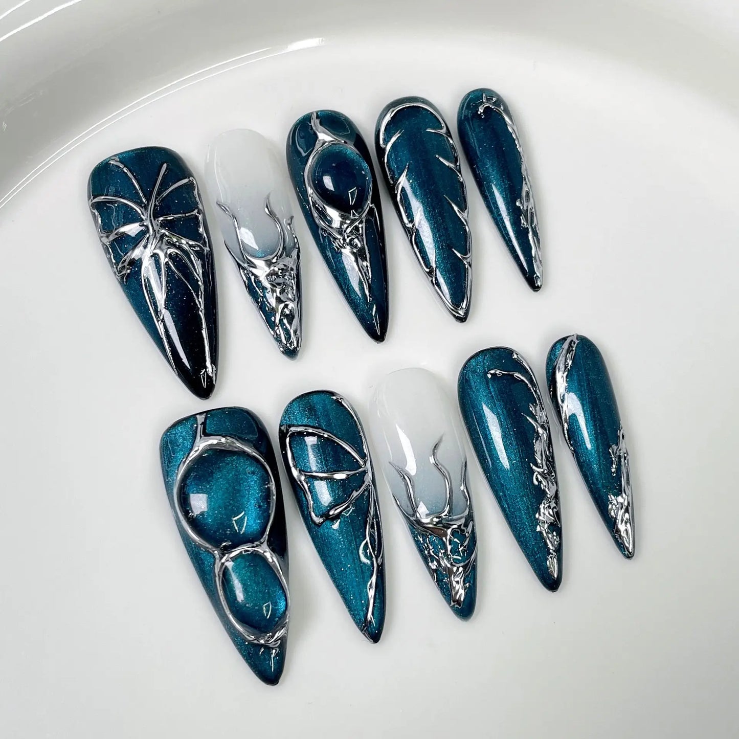 10pcs Retro Golden Almond Handmade Press on Nails Heart Pattern Fake Nails False Nail Artificial Nail 네일팁 Накладные Ногти Uñas