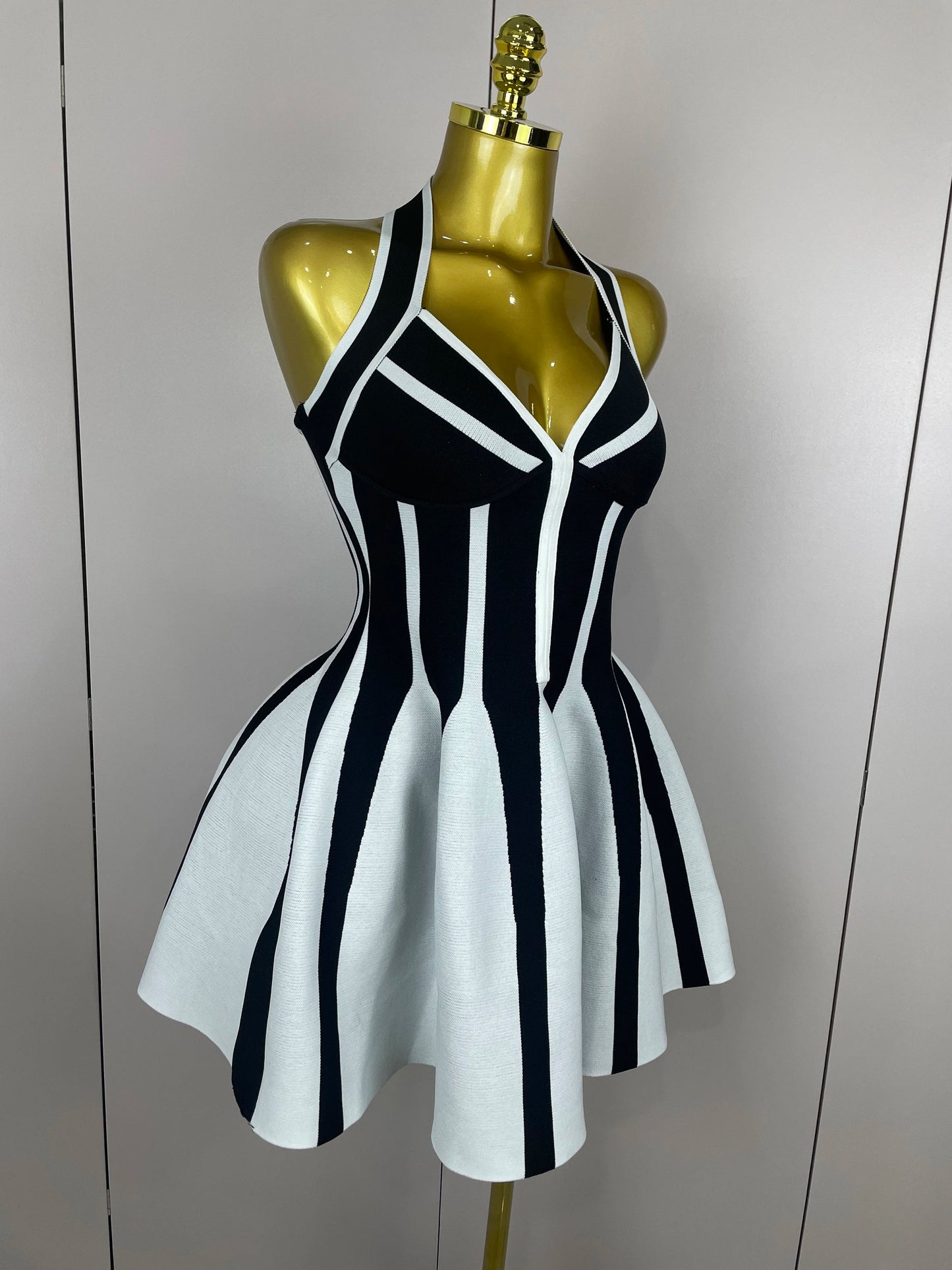Celebrity Elegant Evening  Backless Black White Stripes Halter Bandage A Line Mini Dresses