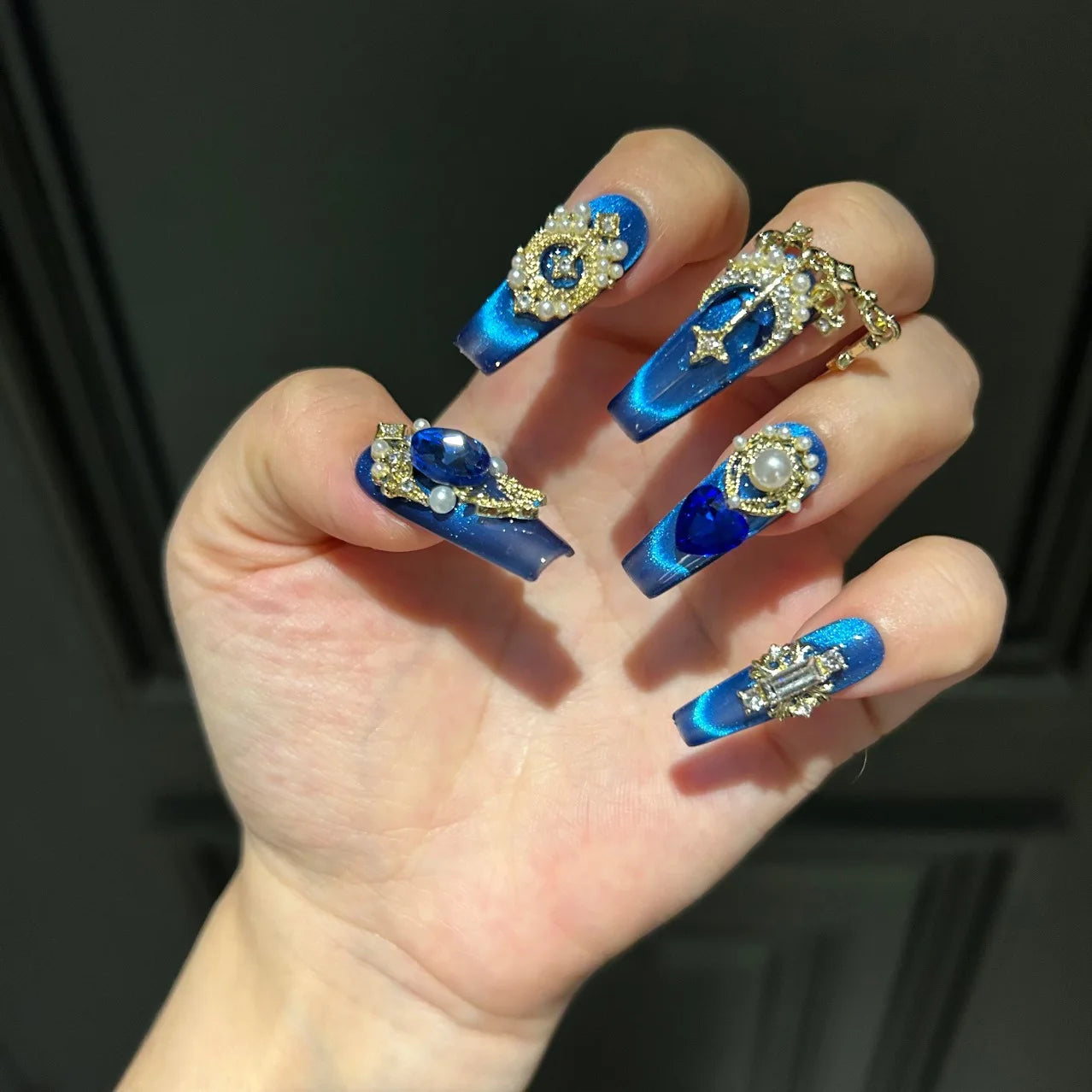 Press-on Nails Made of Eco-friendly ABS Plastic with Gemstones Pearls Metal Carved