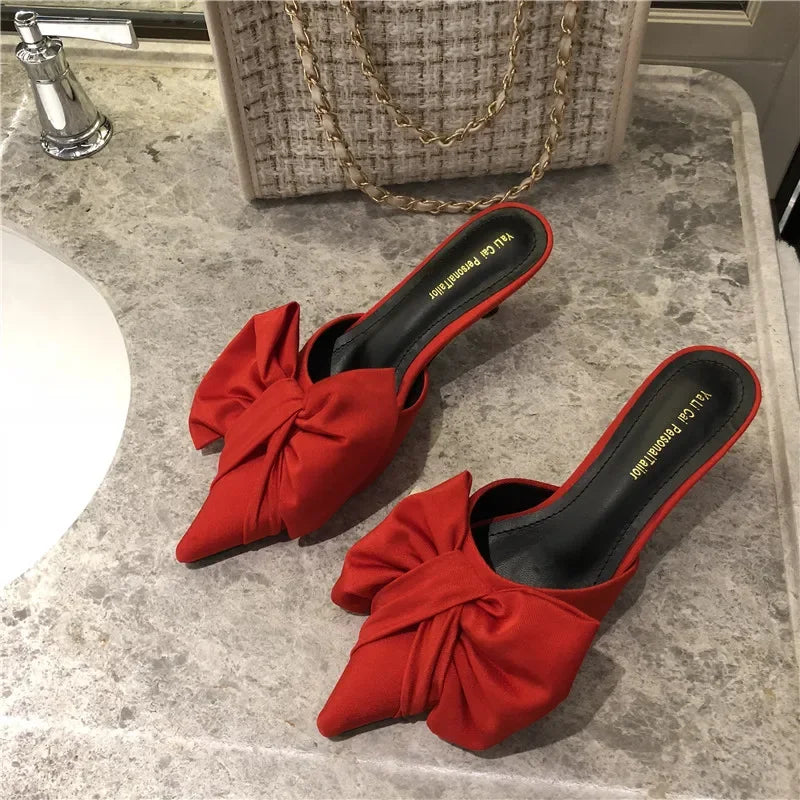 Polka Dots Pointed Toe Bow Heel Shoes