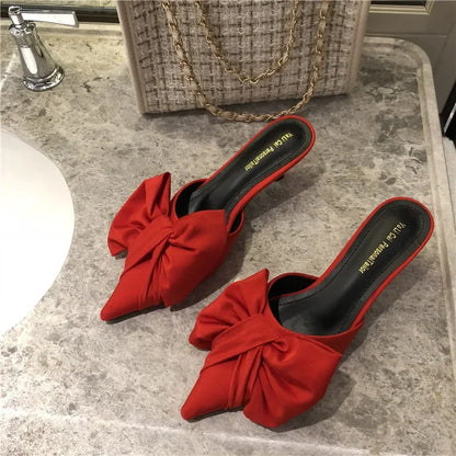 Polka Dots Pointed Toe Bow Heel Shoes
