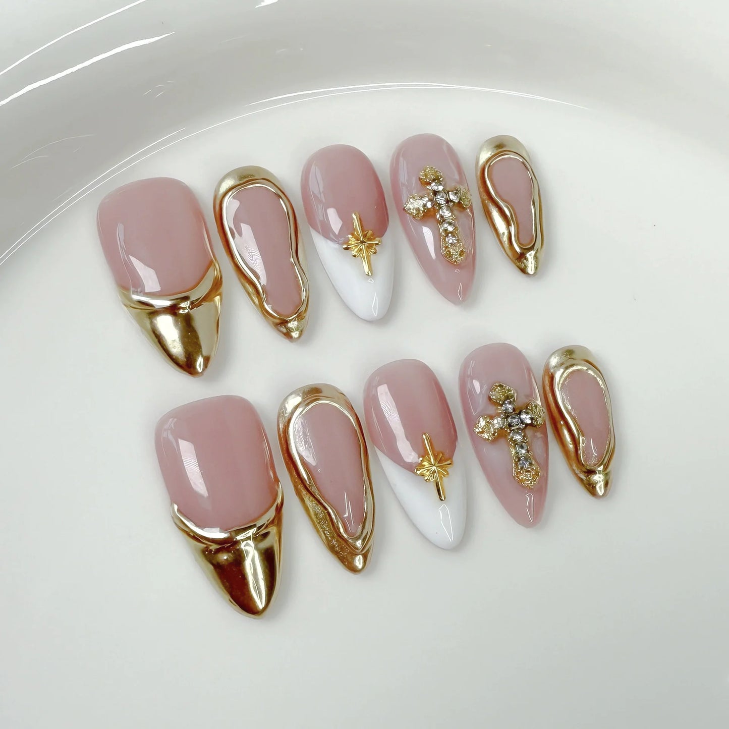 10pcs Retro Golden Almond Handmade Press on Nails Heart Pattern Fake Nails False Nail Artificial Nail 네일팁 Накладные Ногти Uñas