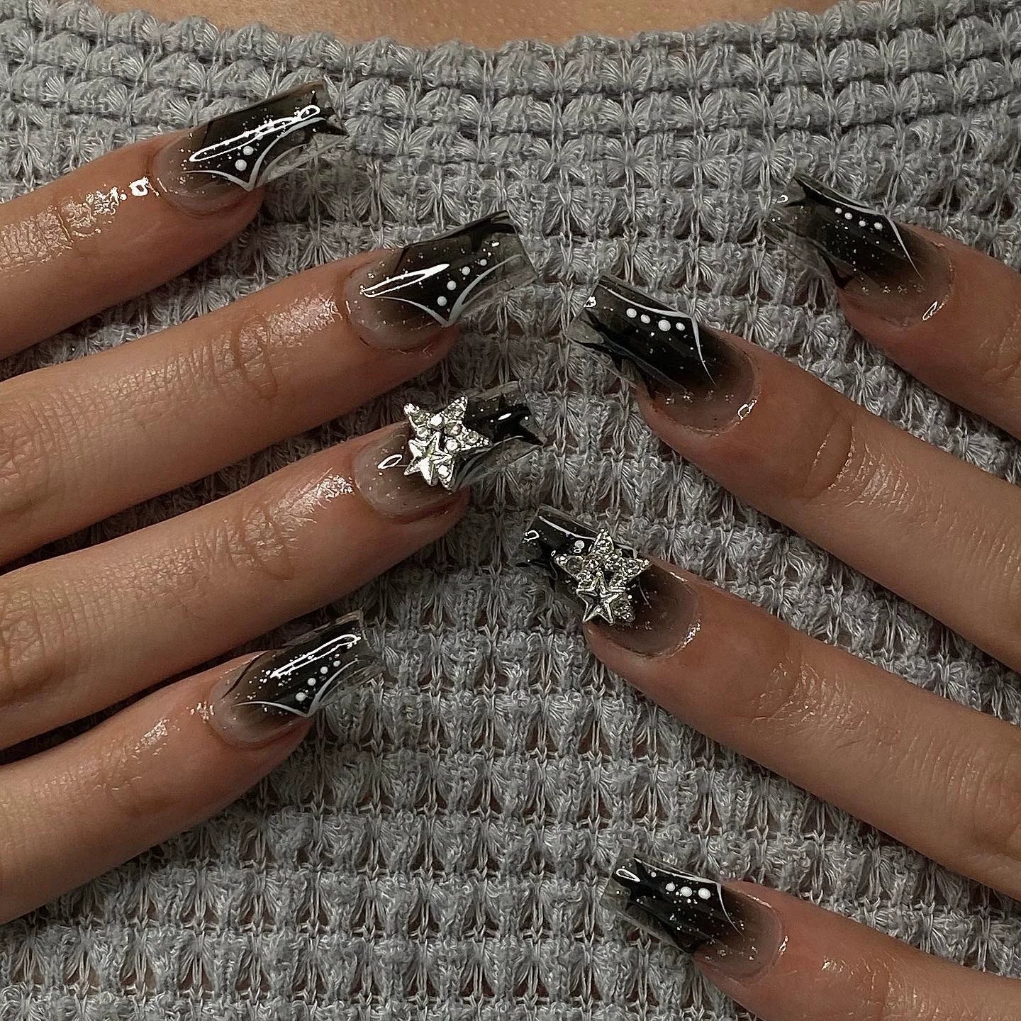 24Pcs Long False Nails Press on Nails Full Cover Butterfly French Coffin Glitter Small Diamonds Wearable Manicure Nail Tips Art