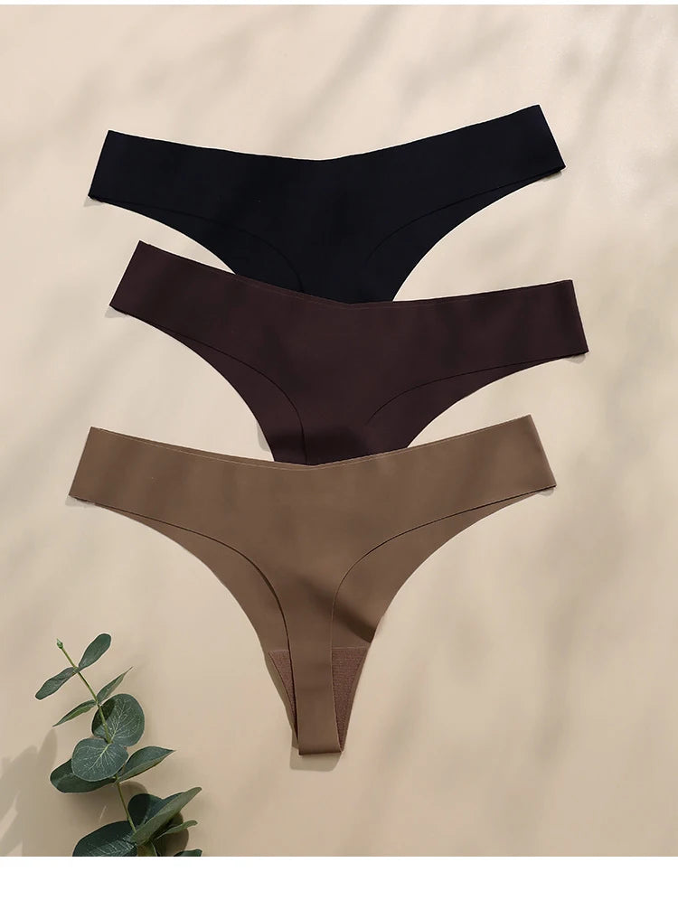Seamless Thong Low Waist Panties Wire Free Bra Lingerie Set (1pc)