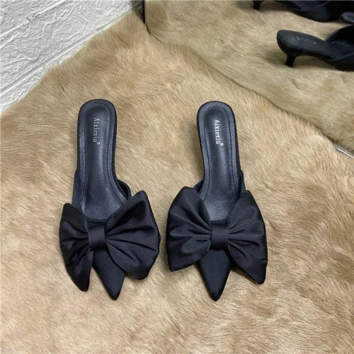 Polka Dots Pointed Toe Bow Heel Shoes