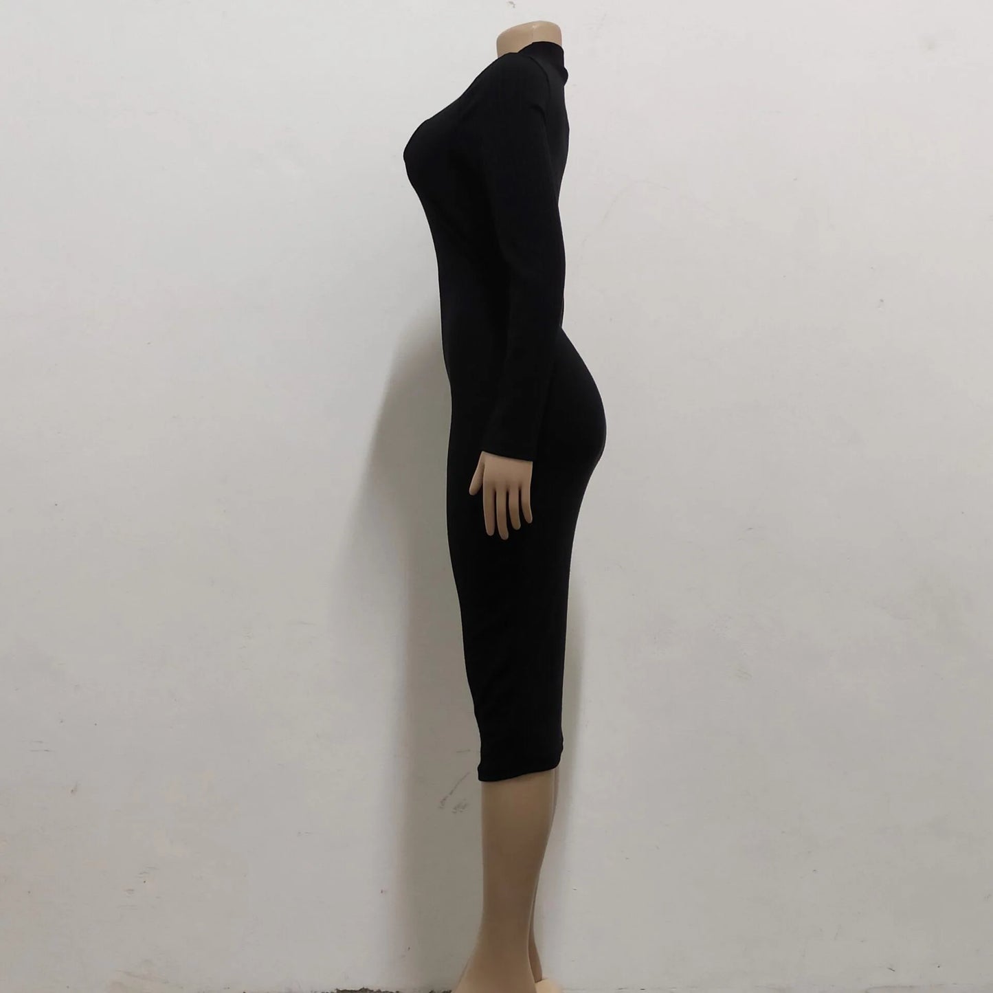 Solid color long-sleeved white collar dresses