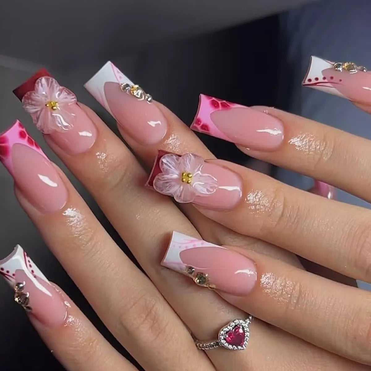 24pcs Mid-length Press on Nails Pink French Full Cover Flower Design Fake Nail Reusable Pearl False Nail with Jelly Glue Nails