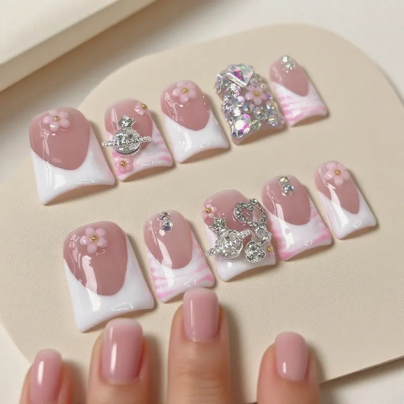 White French Nail Tips 10Pcs Short Duck Nails With Metal Rhinestones Decor Press On Small Flower Sweet Nude Acrylic Fake Nails