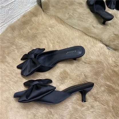 Polka Dots Pointed Toe Bow Heel Shoes