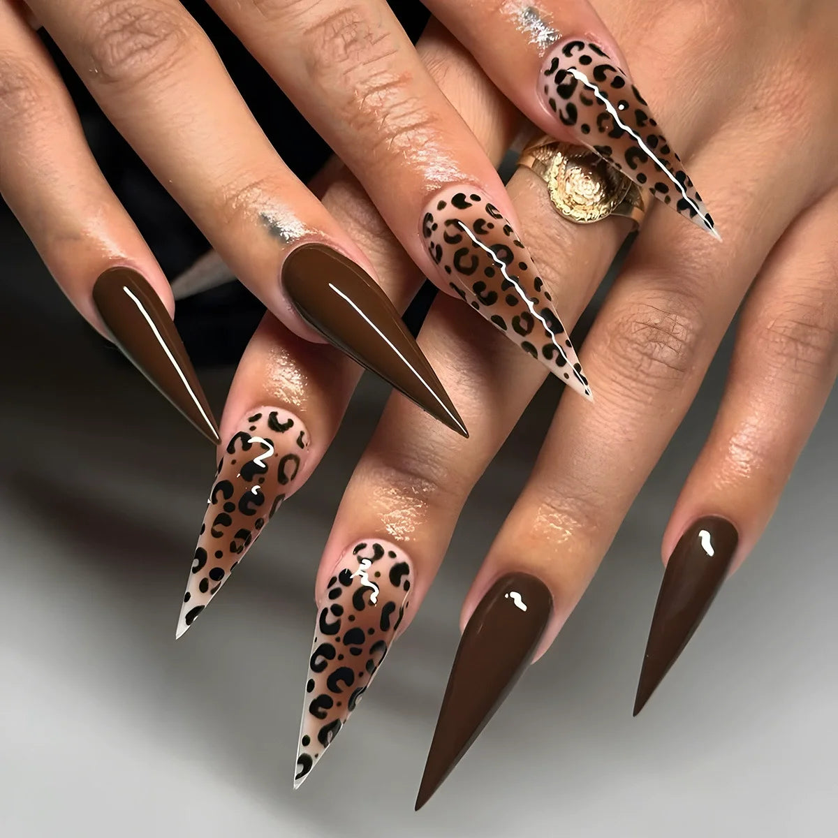 24Pc Long Stiletto Press on Nails Cherry Pink French False Nails with 3D Bow Pearls Design Detachable Acrylic Fake Nail Art Tips