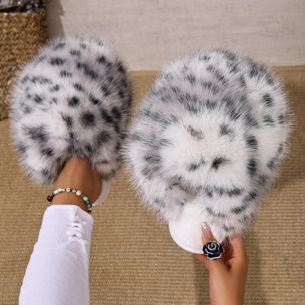 Faux Fur Leopard Pattern Soft Sole Indoor Ladies Shoes