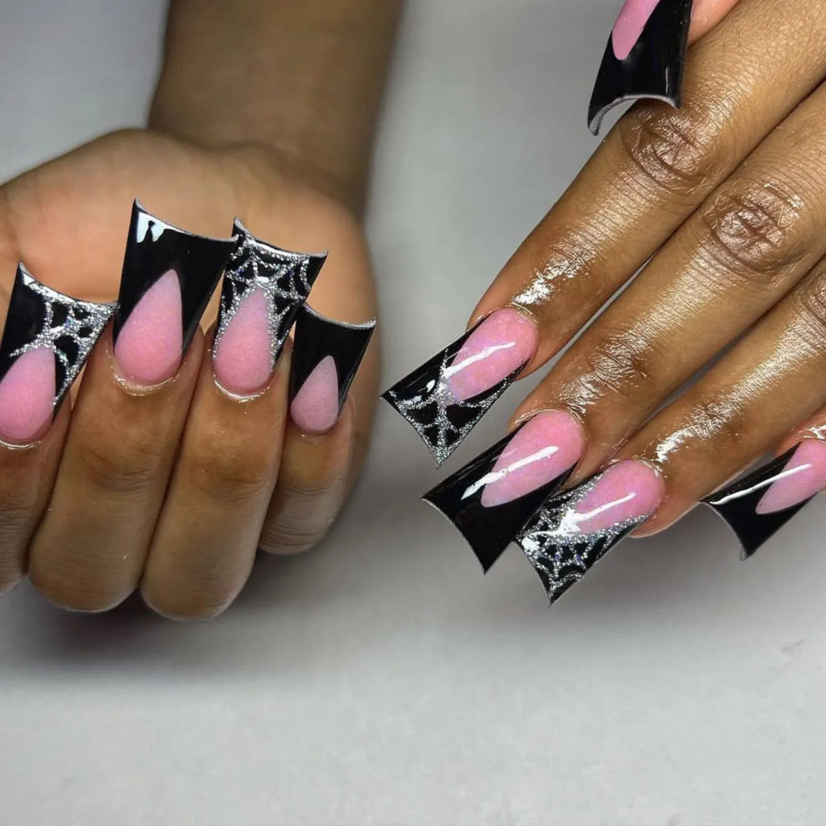 24pcs Duckbill Shaped Fake Nails Gold Butterfly Rhinestone Design False Nail Tips Wearable Full Cover French Press on Nails