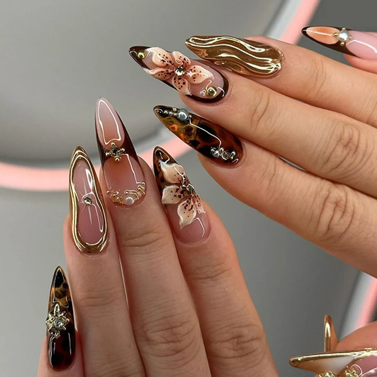 24Pc Long Stiletto Press on Nails Cherry Pink French False Nails with 3D Bow Pearls Design Detachable Acrylic Fake Nail Art Tips