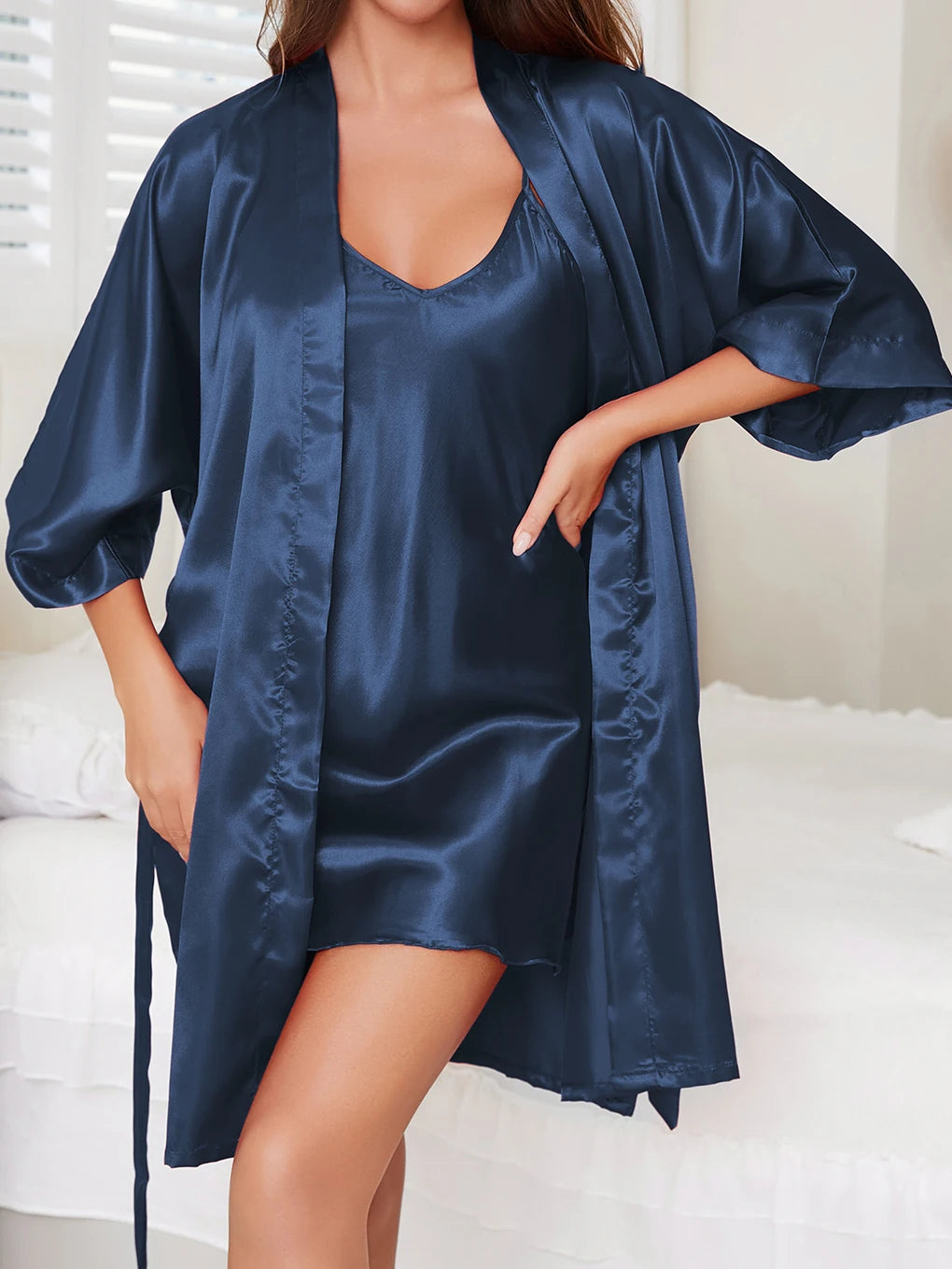 Sleepwear Set Slit Hem V-Neck Camisole Nightdress (2 pcs.)