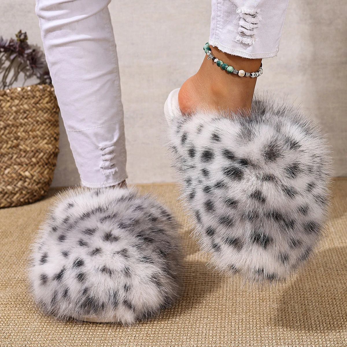 Faux Fur Leopard Pattern Soft Sole Indoor Ladies Shoes