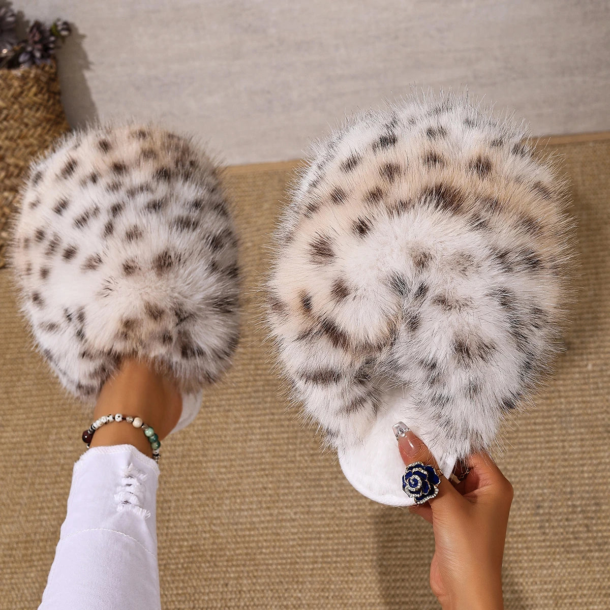 Faux Fur Leopard Pattern Soft Sole Indoor Ladies Shoes