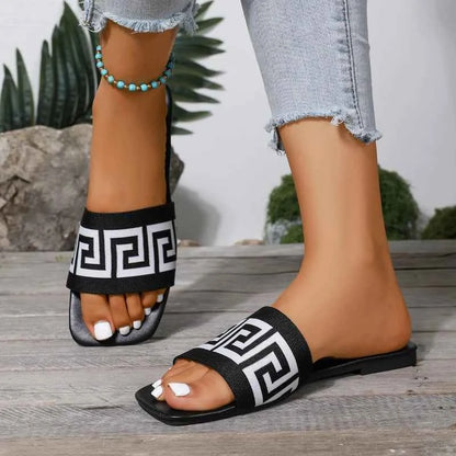 New Letter Slippers Fashion Slippers Flat Shoes Beach Comfortable Versatile Sandals
