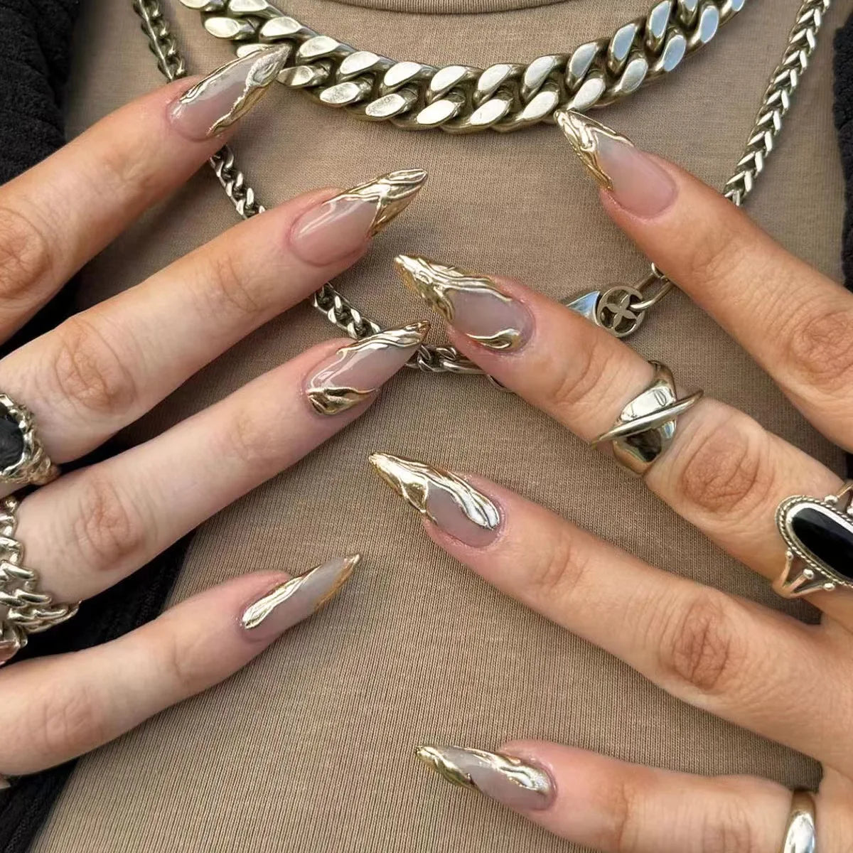 24Pc Long Stiletto Press on Nails Cherry Pink French False Nails with 3D Bow Pearls Design Detachable Acrylic Fake Nail Art Tips
