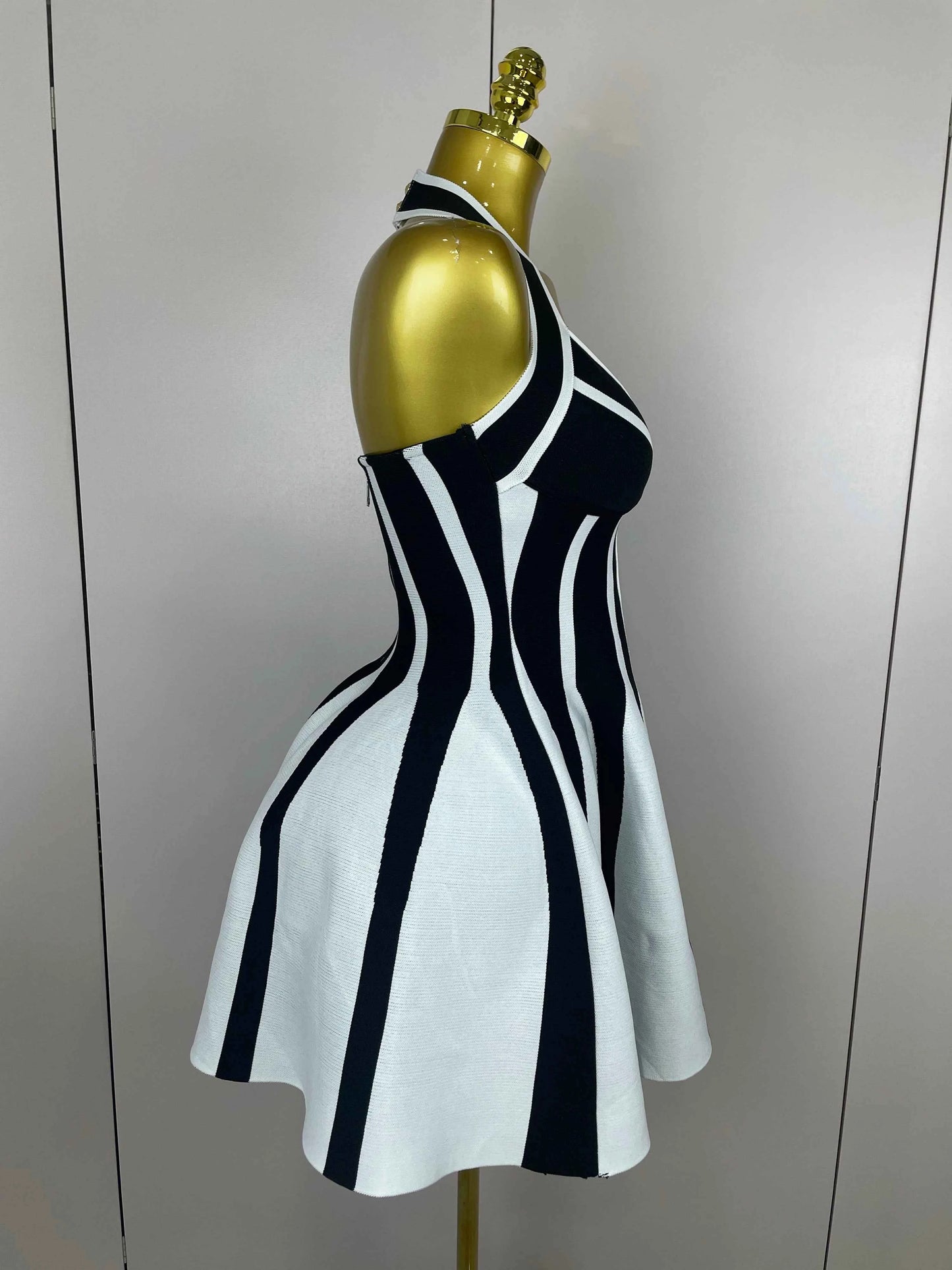 Celebrity Elegant Evening  Backless Black White Stripes Halter Bandage A Line Mini Dresses