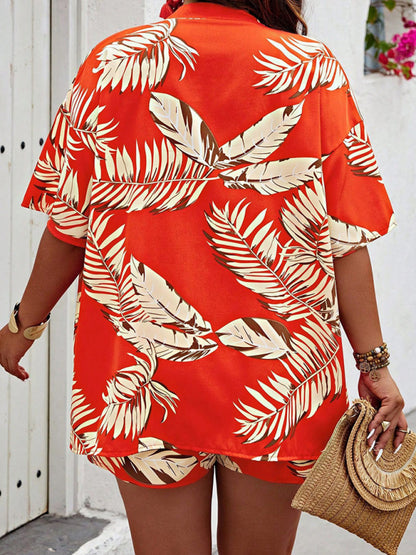Fashionable resort style shorts suit