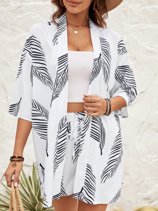 Fashionable resort style shorts suit