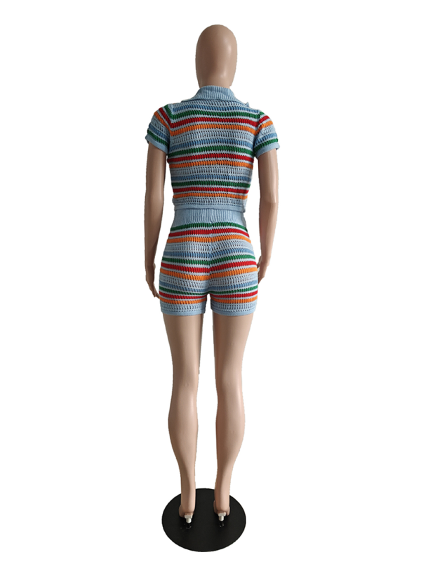 New knitted color short set